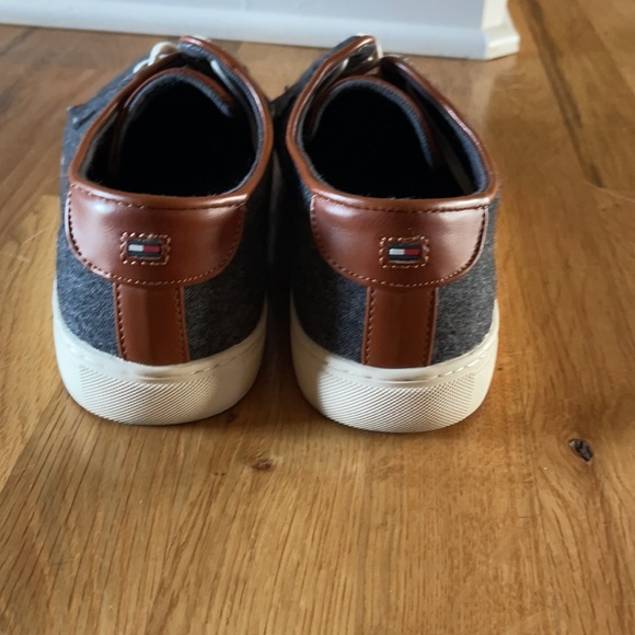 Tommy Hilfiger shoes - Picture 3 of 3